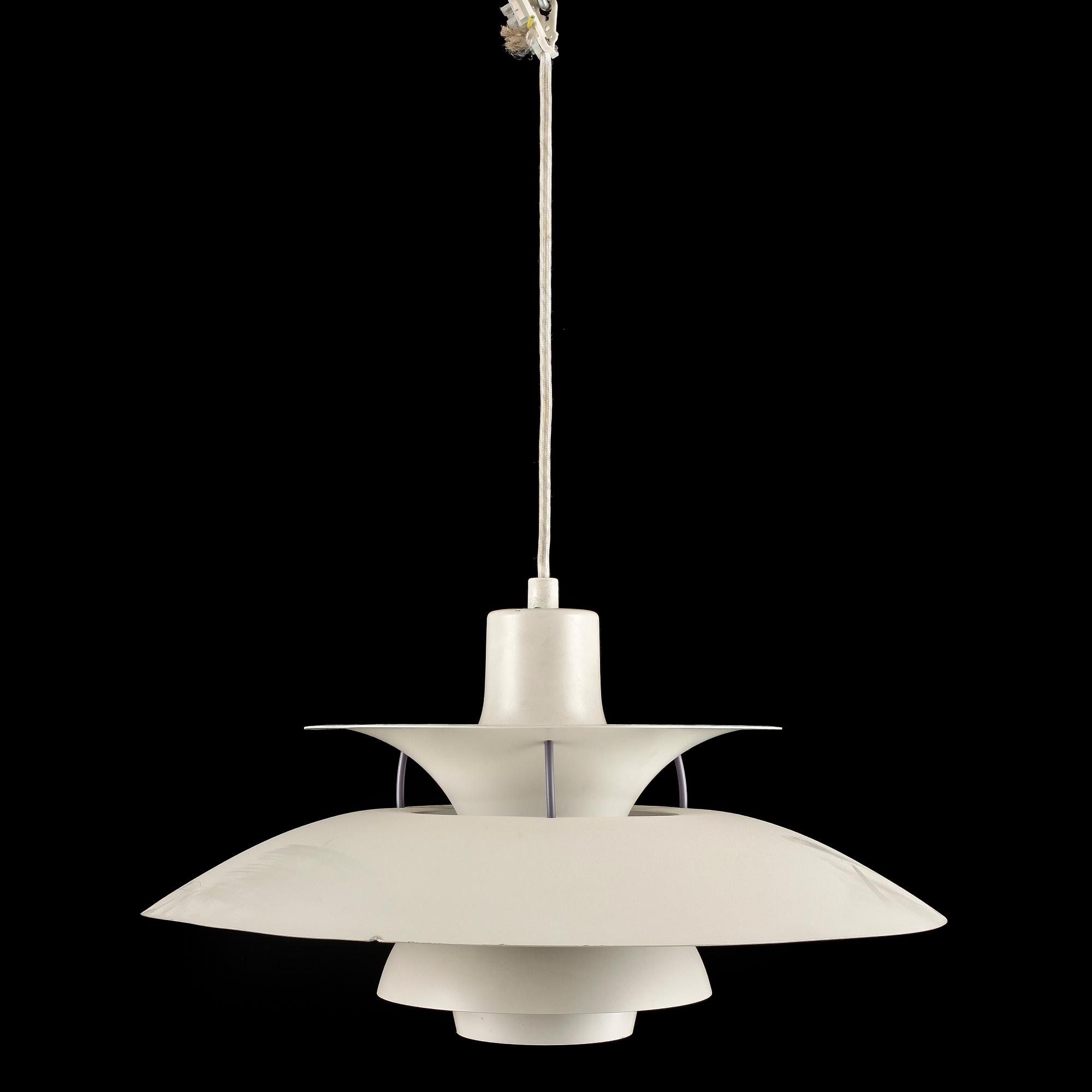 TAKLAMPA, PH-5, Poul Henningsen för Louis Poulsen, Danmark, 1900-talets andra hälft.
