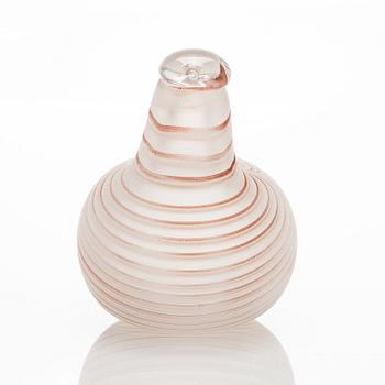 Oiva Toikka, A glass bird, 'Millen'. Signed O. Toikka Nuutajärvi 2000.