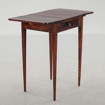 MINDRE KLAFFBORD. 1800-TAL.