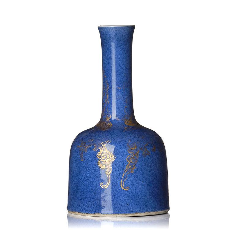 Vas, porslin. Qingdynastin, Kangxi (1662-1722).