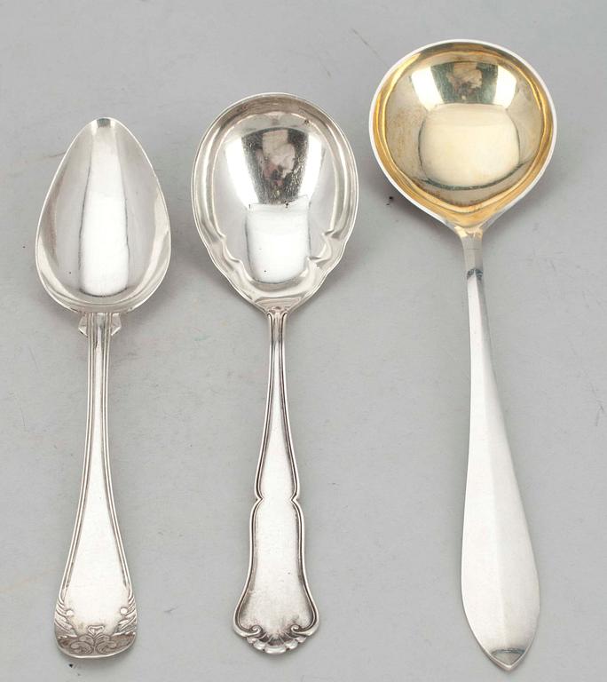 SKEDAR, 3 st olika, silver. Bl.a. Anders Nilsson, Lund, 1915. Sverige och Norge. Tot. vikt ca 188 g.