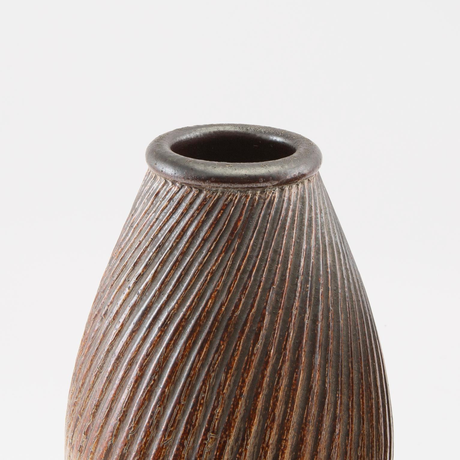 Arthur Andersson vaser 2 st Wallåkra stengods 1900-talets mitt.