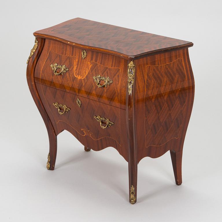 A late 20th century drawer.