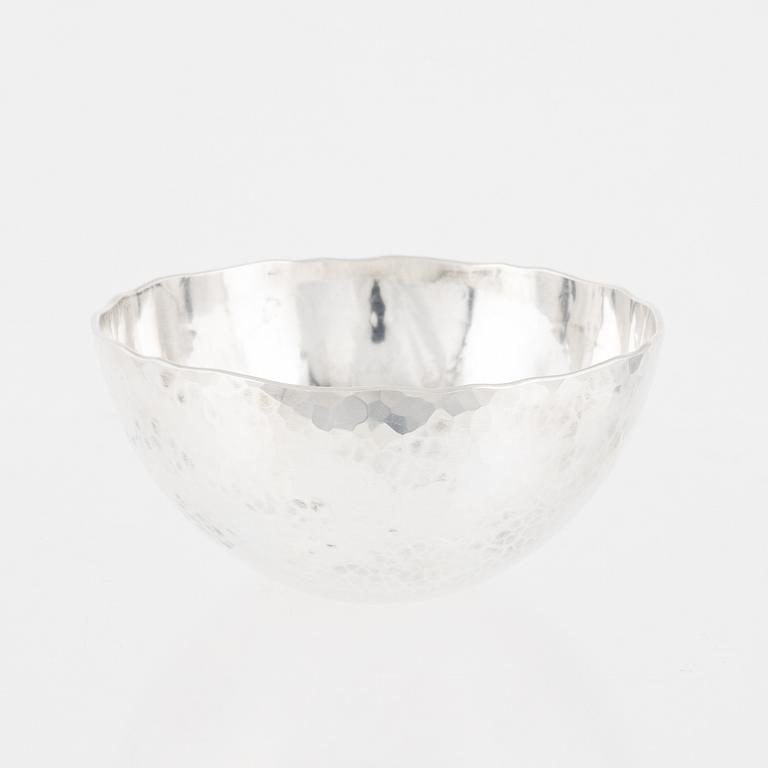 Ray Urban, a sterling silver bowl, Stockholm 2002.