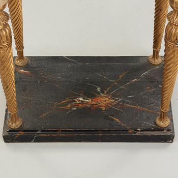KONSOLBORD. Sengustavianskt, 1800-talets början.