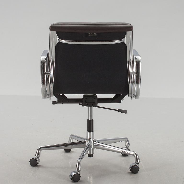 SKRIVBORDSSTOL, "Softpad/EA 217", Charles & Ray Eames, Vitra.