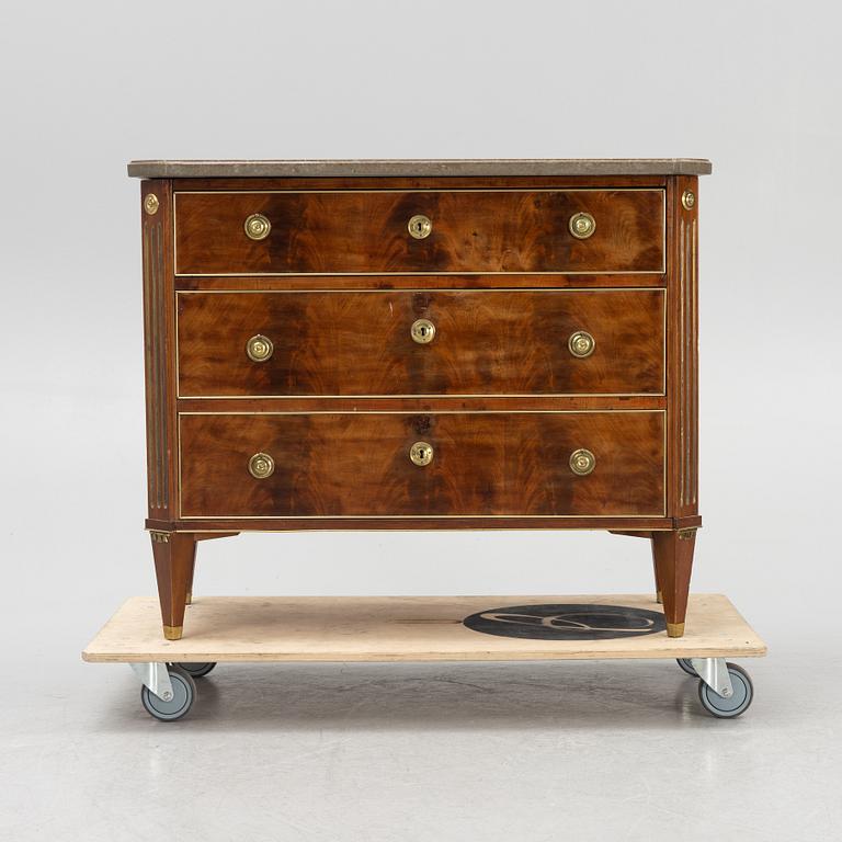 A Gustavian Style Chest of Drawers, mid 20th Century.