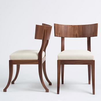 Attila Suta, a pair of "Sulla chairs", executed in his own workshop, Stockholm 2022.