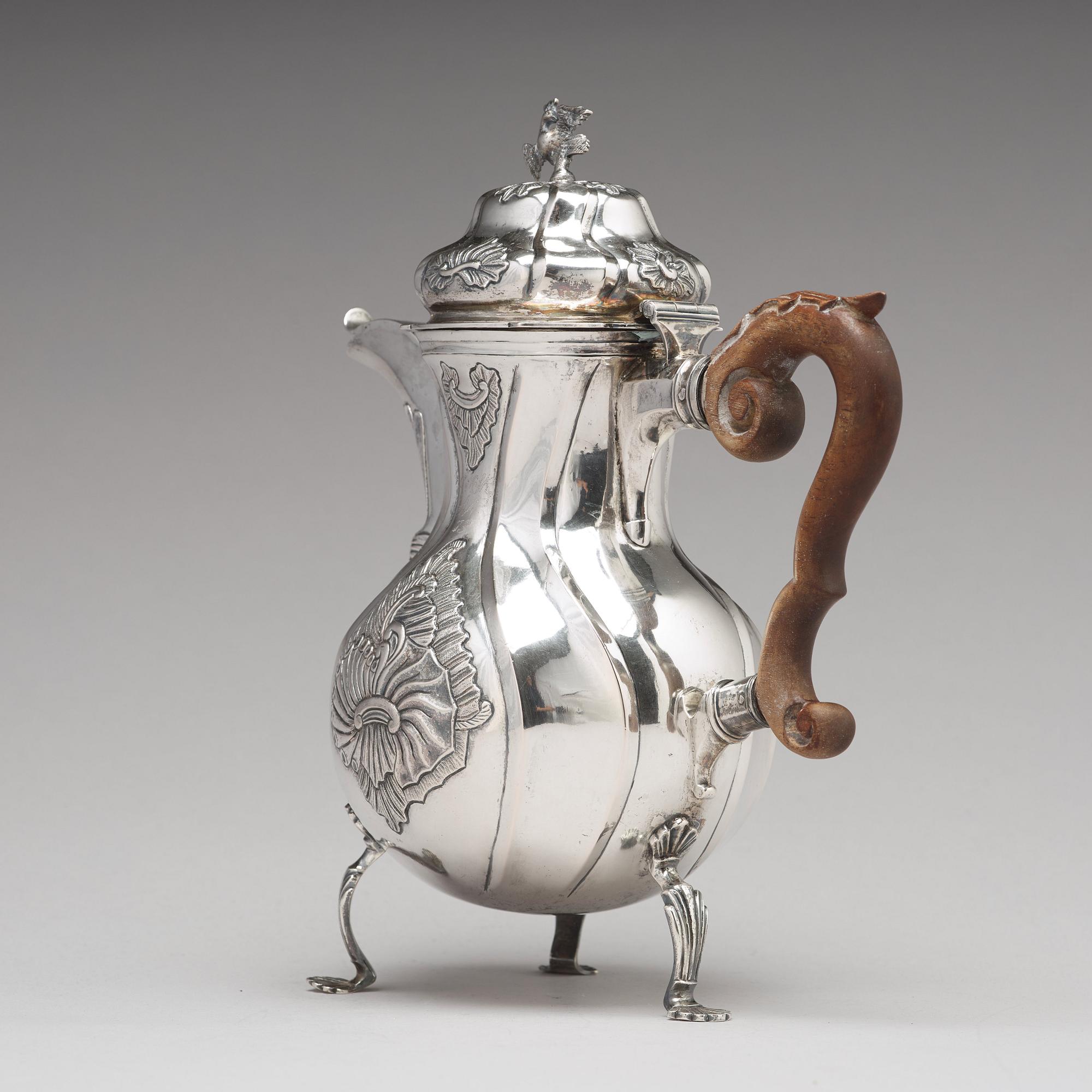 Jens Kieldsen Sommerfeldt (verksam i Aalborg, född 1692, död 1772), kaffekanna, silver. Rokoko.