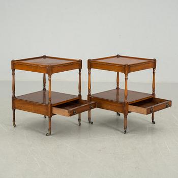 SÄNGBORD/SIDOBORD, ett par, 1900-talets senare del.