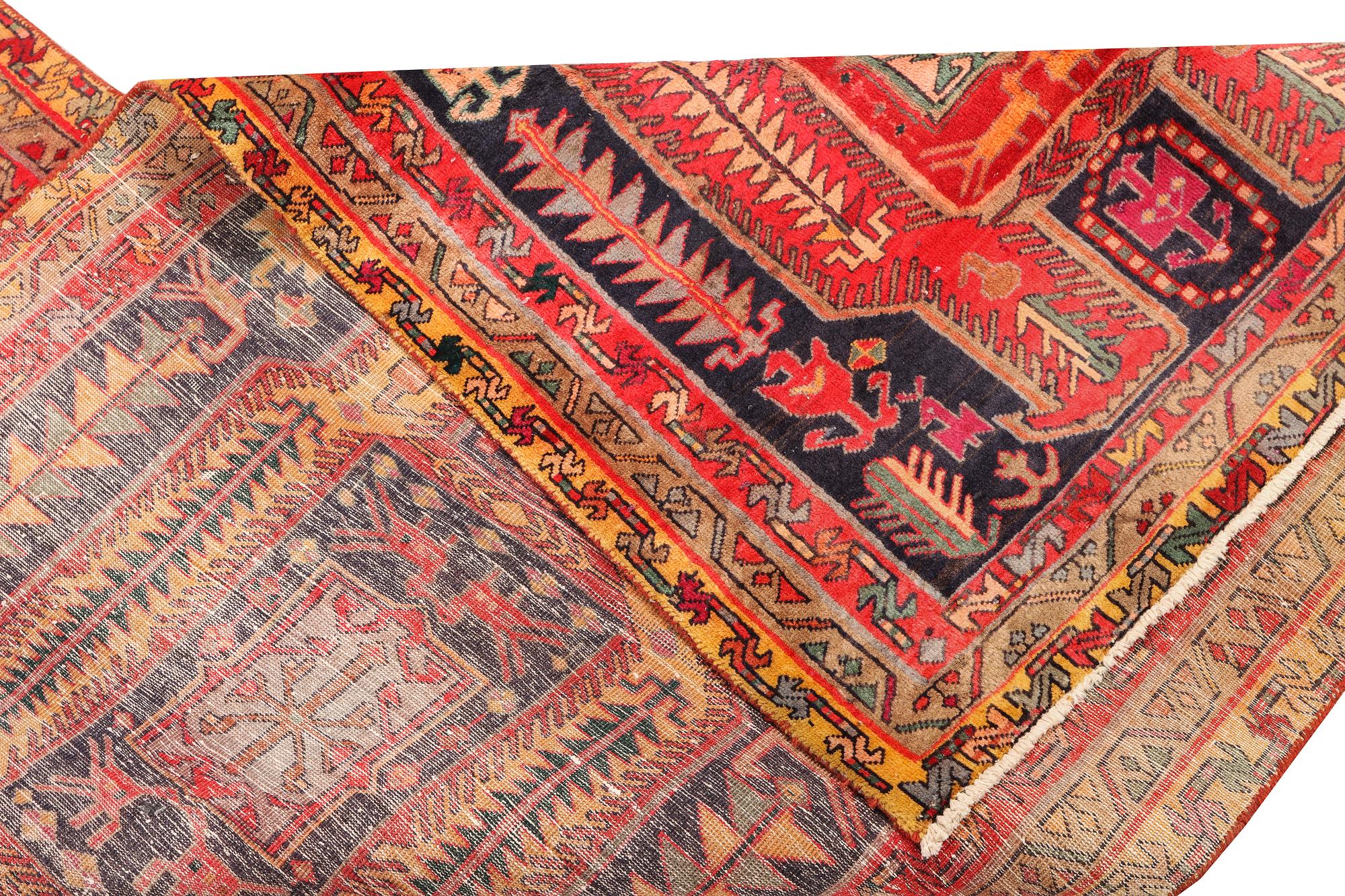 An Ardabil carpet, c. 280 x 124 cm.