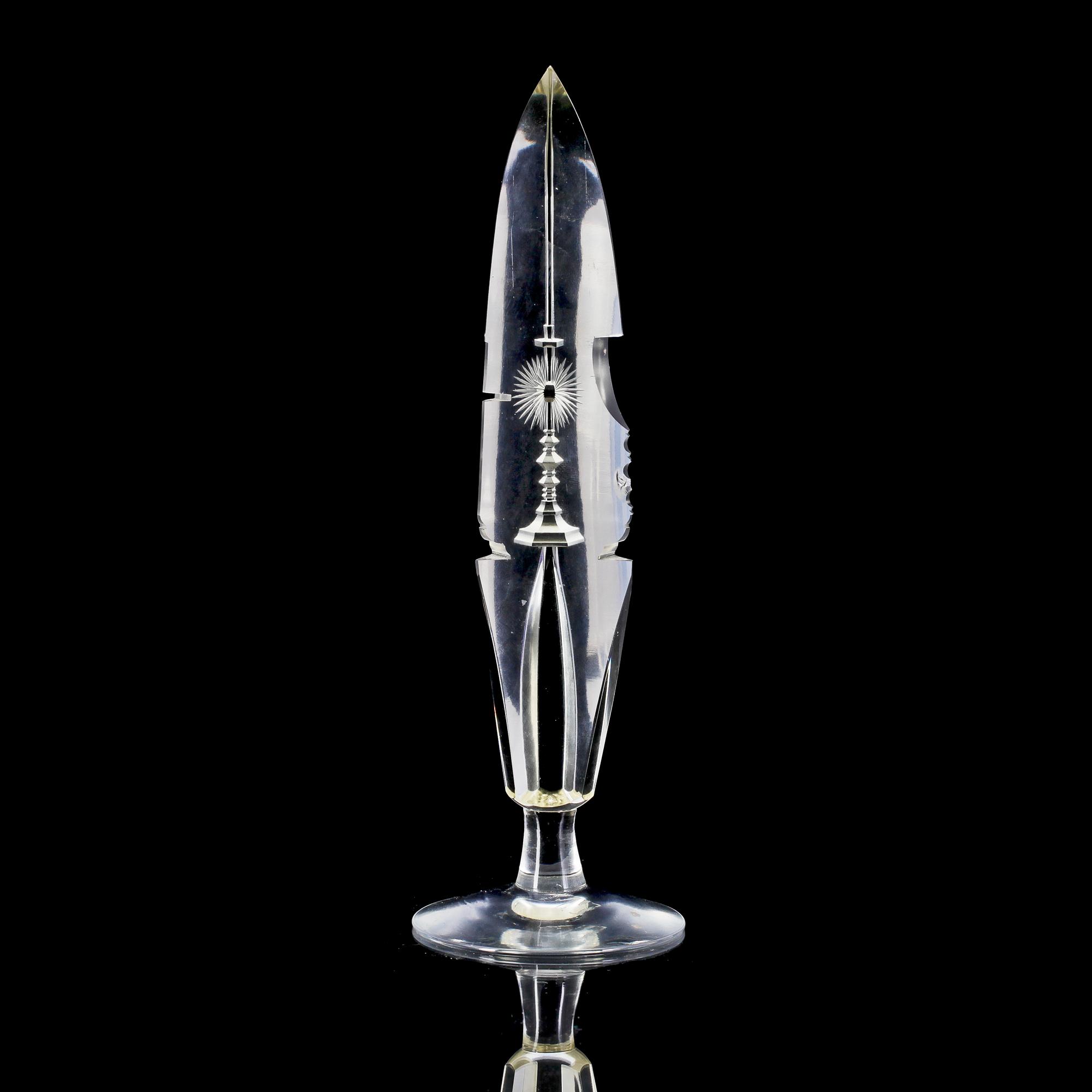 OBELISK, glas, troligen tidigt 1900-tal.