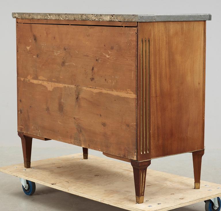 BYRÅ, sengustaviansk, 1800-talets början.