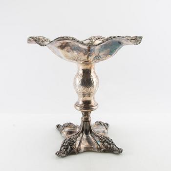 Goblet on foot, Rococo style, first half/mid 20th century, silver plate.