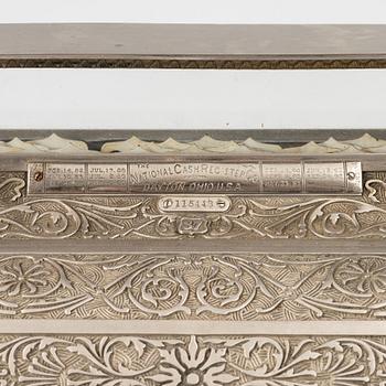 Kassaapparat, modellnummer 37, National Cash Register Co, USA, omkring år 1900.