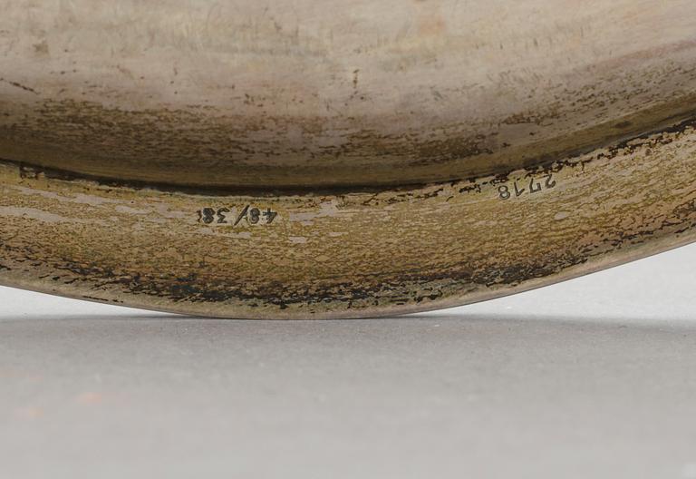 SERVERINGSFAT, silver, Tyskland, 1900-talets första hälft. Vikt ca 1298 gram.