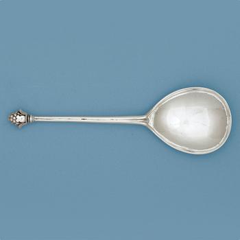 913. A Danish 17th century silver spoon, marks of Steen Pedersen, Copenhagen 1633.