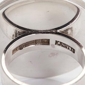 Saara Hopea, ring, sterlingsilver och jaspis, Ossian Hopea, Borgå 1972.