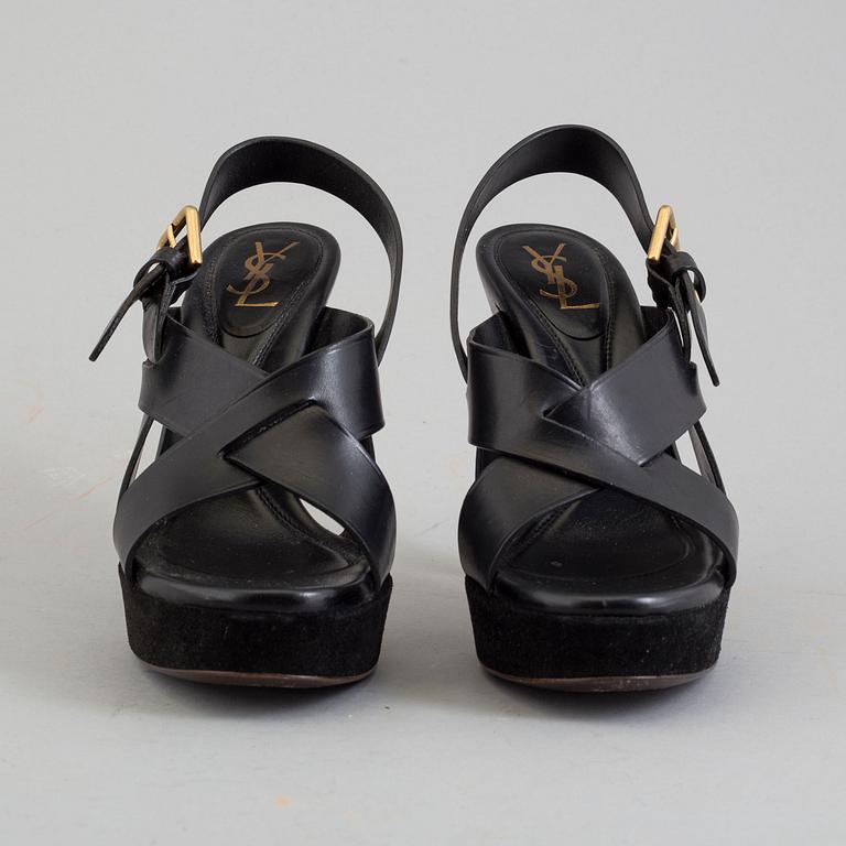 YVES SAINT LAURENT, skor, storlek 37.