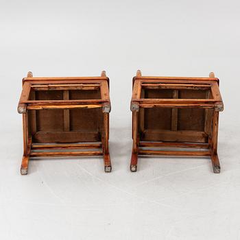 Karmstolar, ett par, hardwood, Kina, 1900-tal.