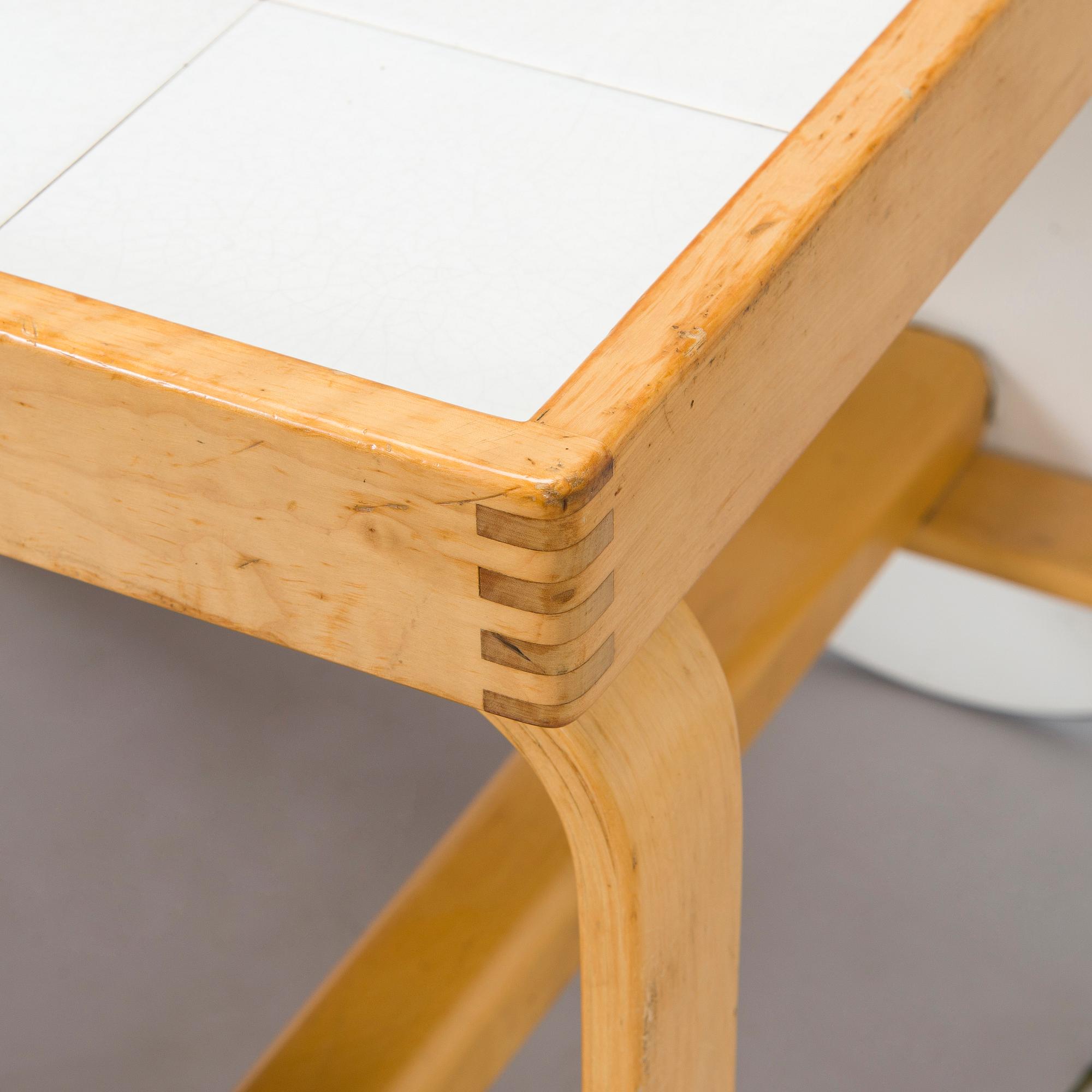 Alvar Aalto, serveringsvagn, modell 900, Artek, Finland, 1970-tal.