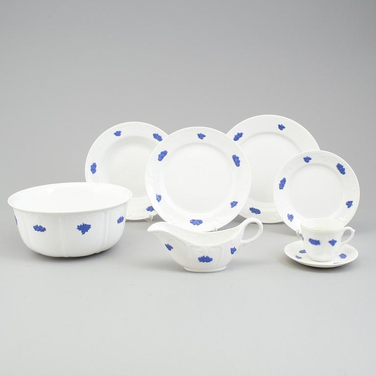 MAT- OCH KAFFESERVIS, 54 delar, benporslin, "Blå Blom", Old Gustavsberg, 1970/80-tal.