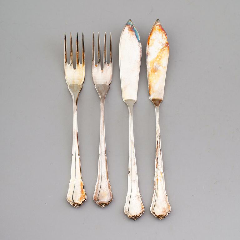 FISKBESTICK, 24 delar, silver, "Viktoria", svenska stämplar, 1940-tal. Vikt ca 1145 gram.