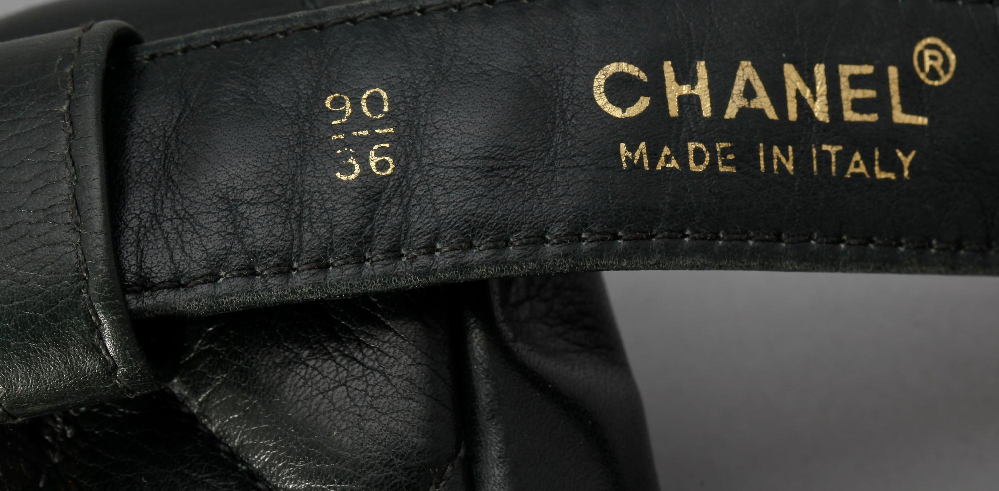 CHANEL, midjeväska.