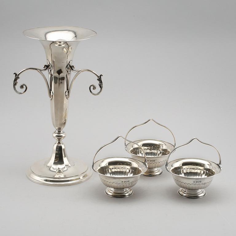 BORDSUPPSATS, silver, London 1907. Total vikt ca 1167 g.