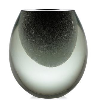 858. A Timo Sarpaneva 'Claritas' glass vase, Iittala, Finland 1990.