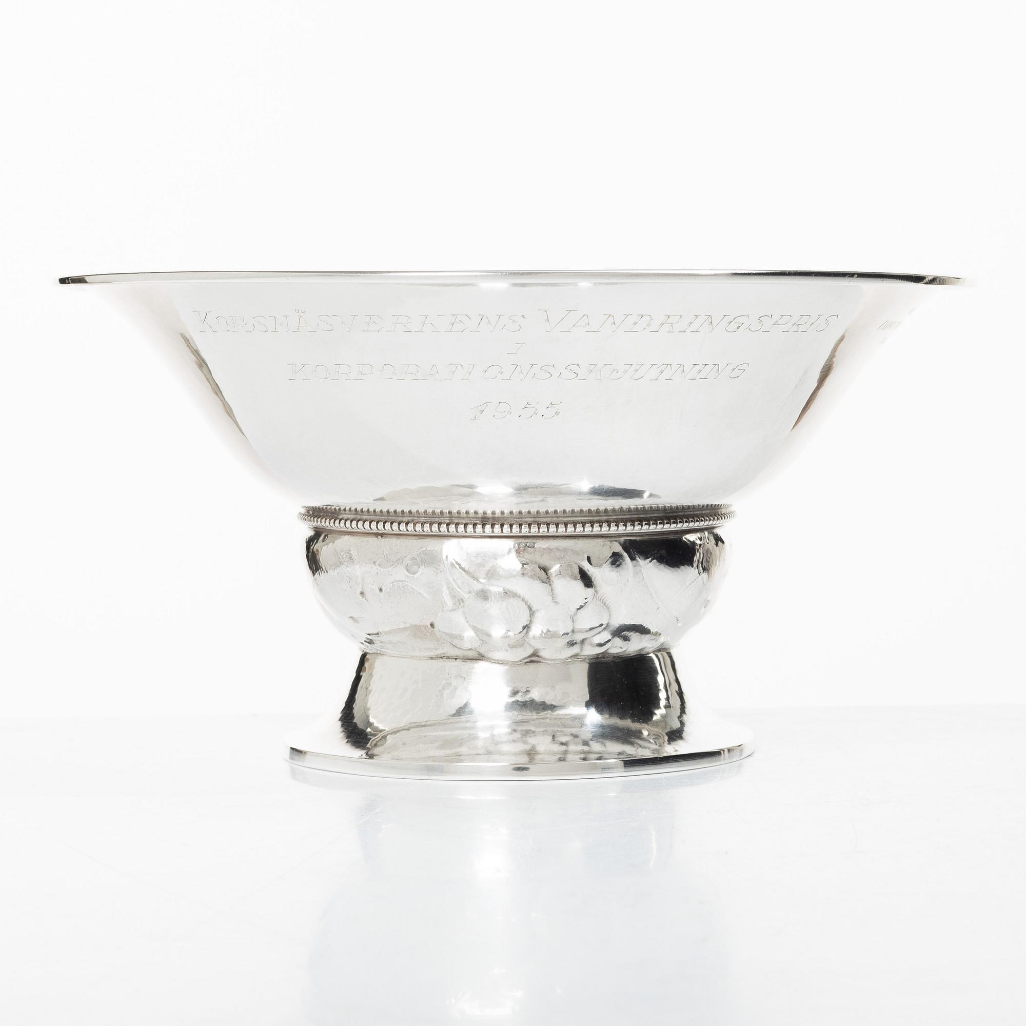 A Swedish silver bowl, mark of Edlunds Silverfabrik, Stockholm 1924.