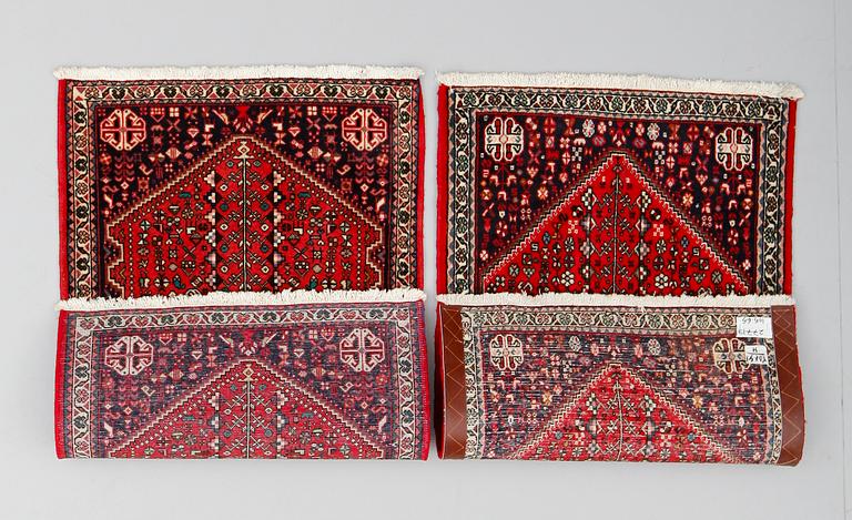 MATTOR, 2 st snarlika, orientaliska. 105 x 65 cm.