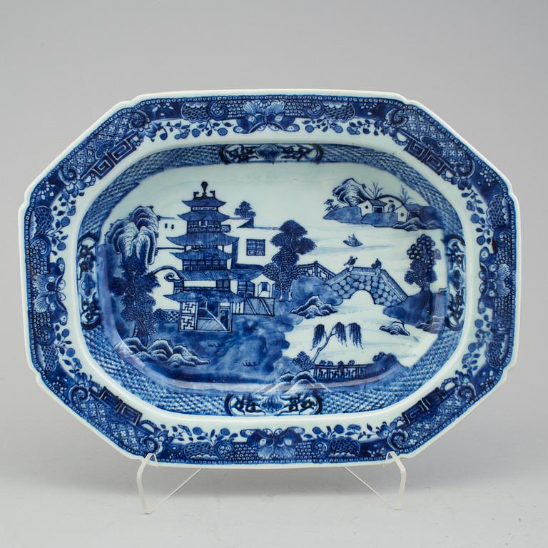 Two chinese blue and white porcelain platters. Qing dynasty, Qianlong (1736-95).