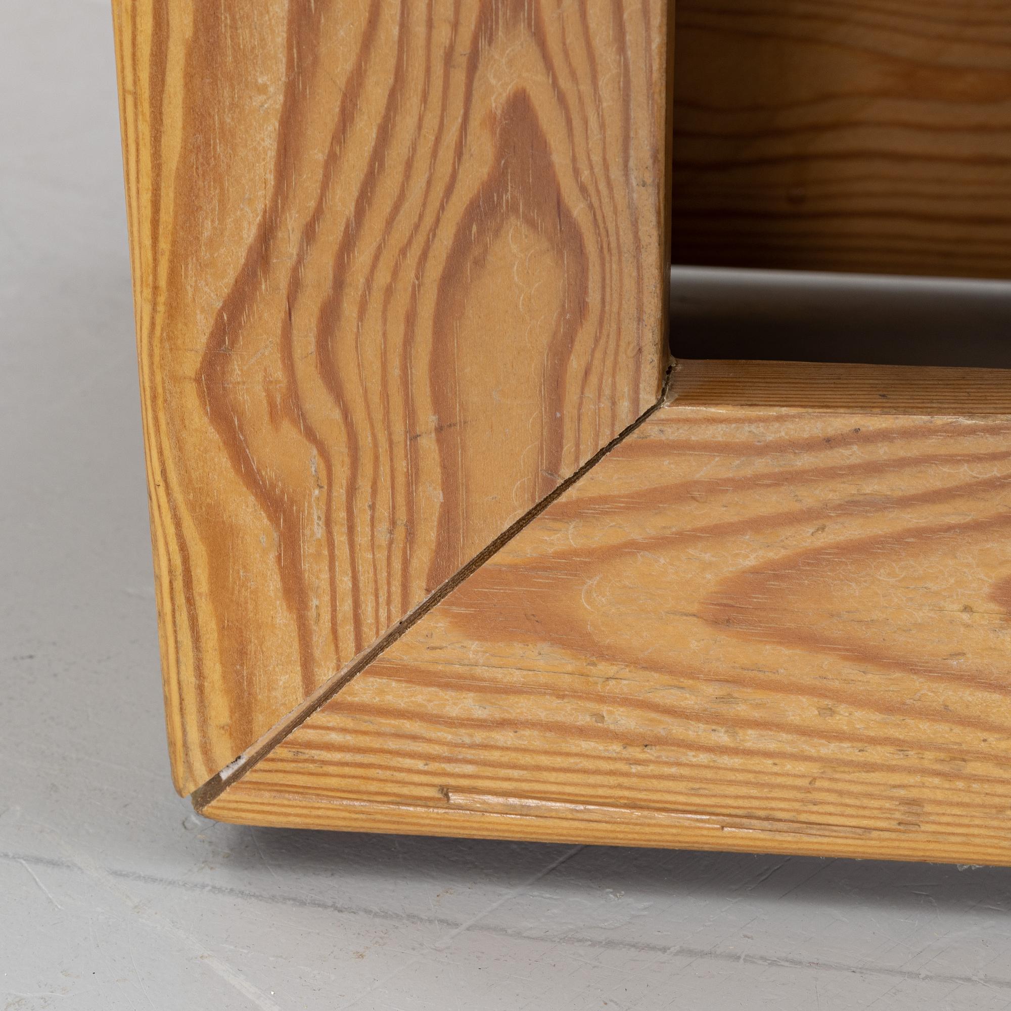 Barnmöbler, fåtölj och pallar, 4 st, 1970-tal.