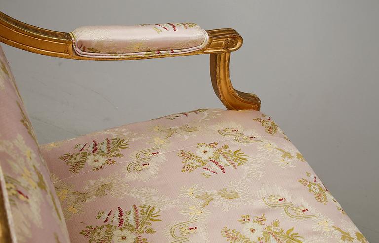 SOFFA, sengustaviansk, omkring år 1800.