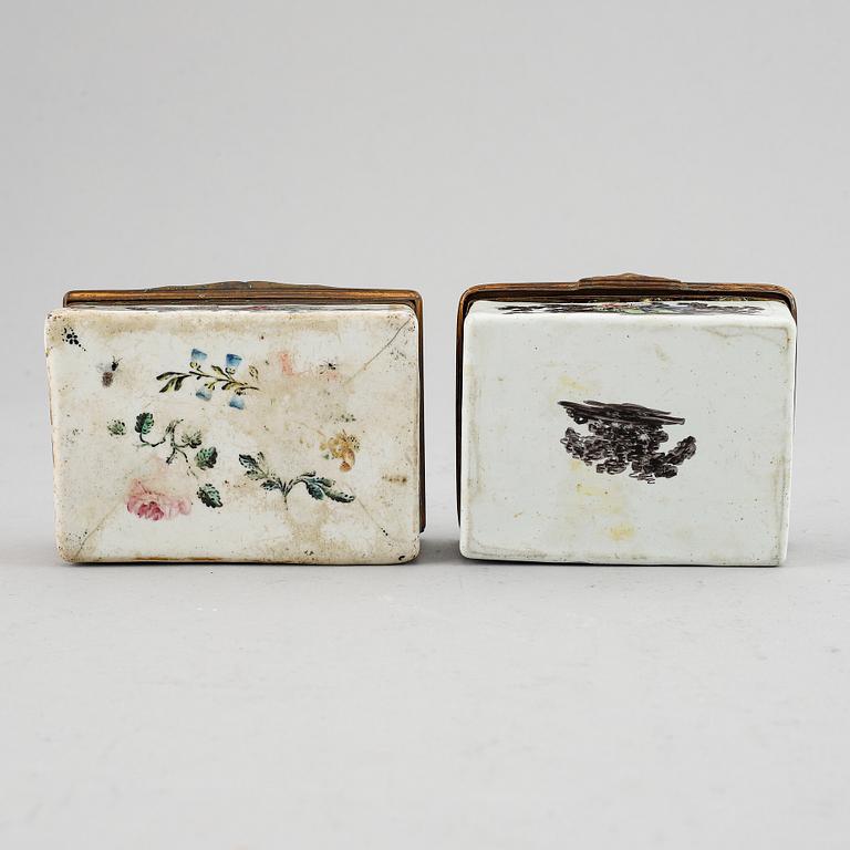 Dosor, 2 st, emalj, 1700/1800-tal.