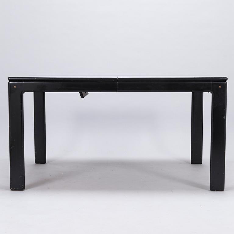 EERO AARNIO, A dinner table and four chairs "Flamingo" for Asko.