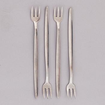 ILMARI TAPIOVAARA 1960s 122-piece Set of Polar Flatware for Hackman, Finland.