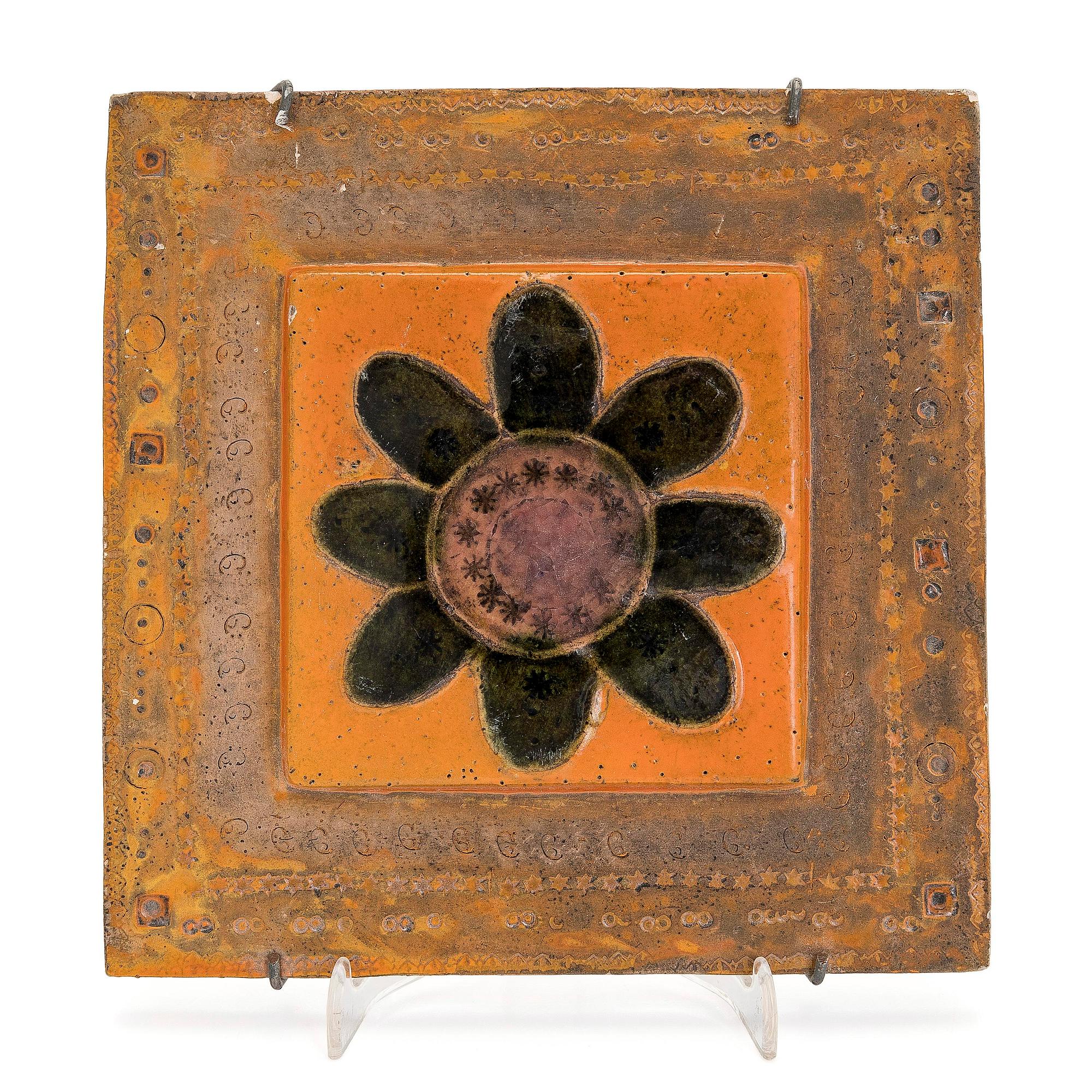 Rut Bryk, Relief, kivitavara, signeerattu BRYK.