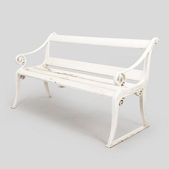 Puutarhapenkki, 1900-luvun ensimmäinen puolisko.