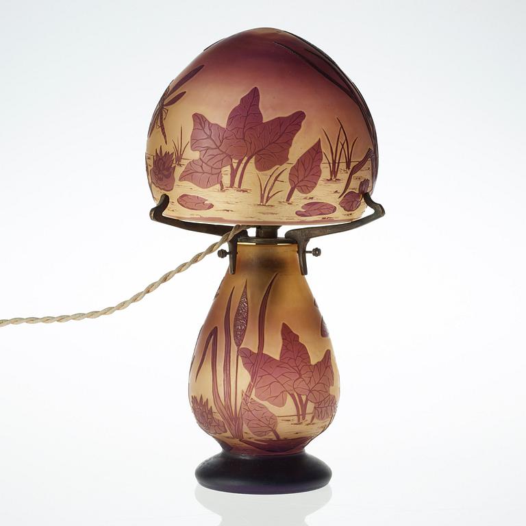 An Emile Gallé Art Nouveau cameo glass table lamp, Nancy, France.