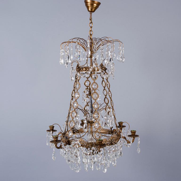 TAKKRONA, gustaviansk stil, 1900-talets mitt. Höjd 80 cm.