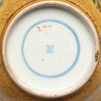 A brinial bowl, Qing dynasty, Kangxi (1662-1722).