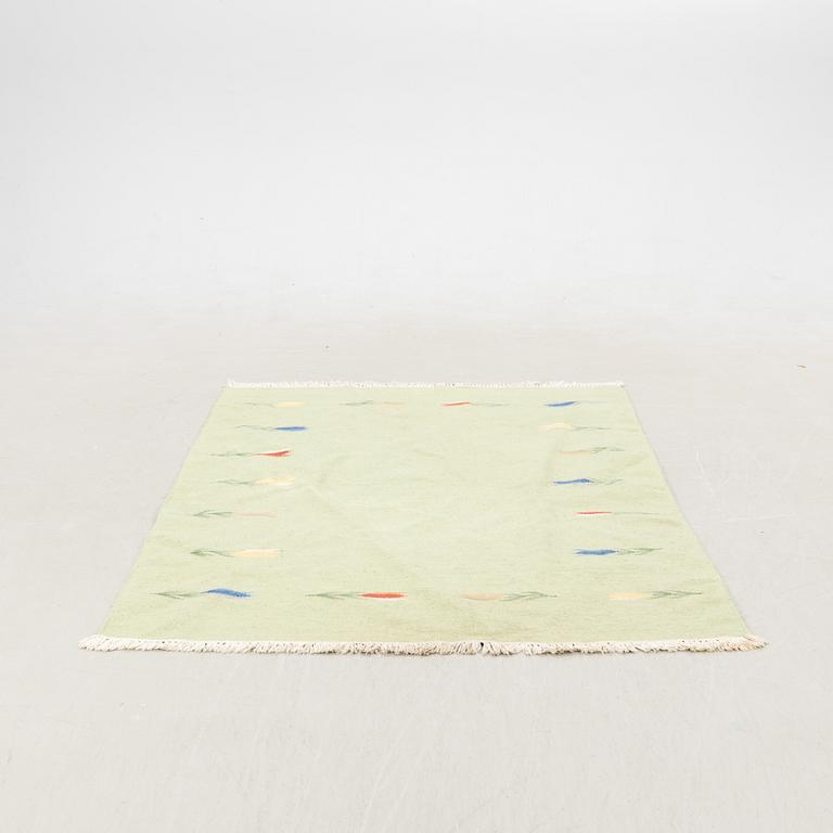 Matta rölakan ca 225x160 cm.