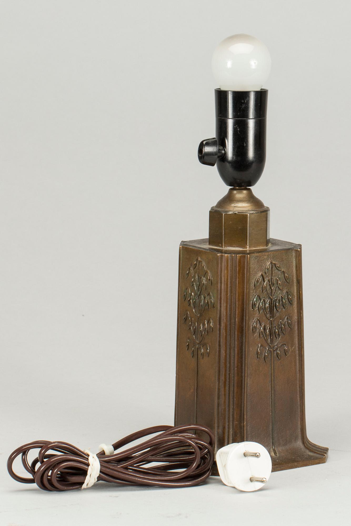 BORDSLAMPA, 1900-tal, Kunst Erzgiesserei, Wien.