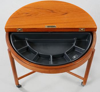 ADOLF RELLING, sybord, "Syklus", Rastad & Relling Tegnekontor, Rasmus Solberg Møbelverksted, Norge, formgiven 1962.