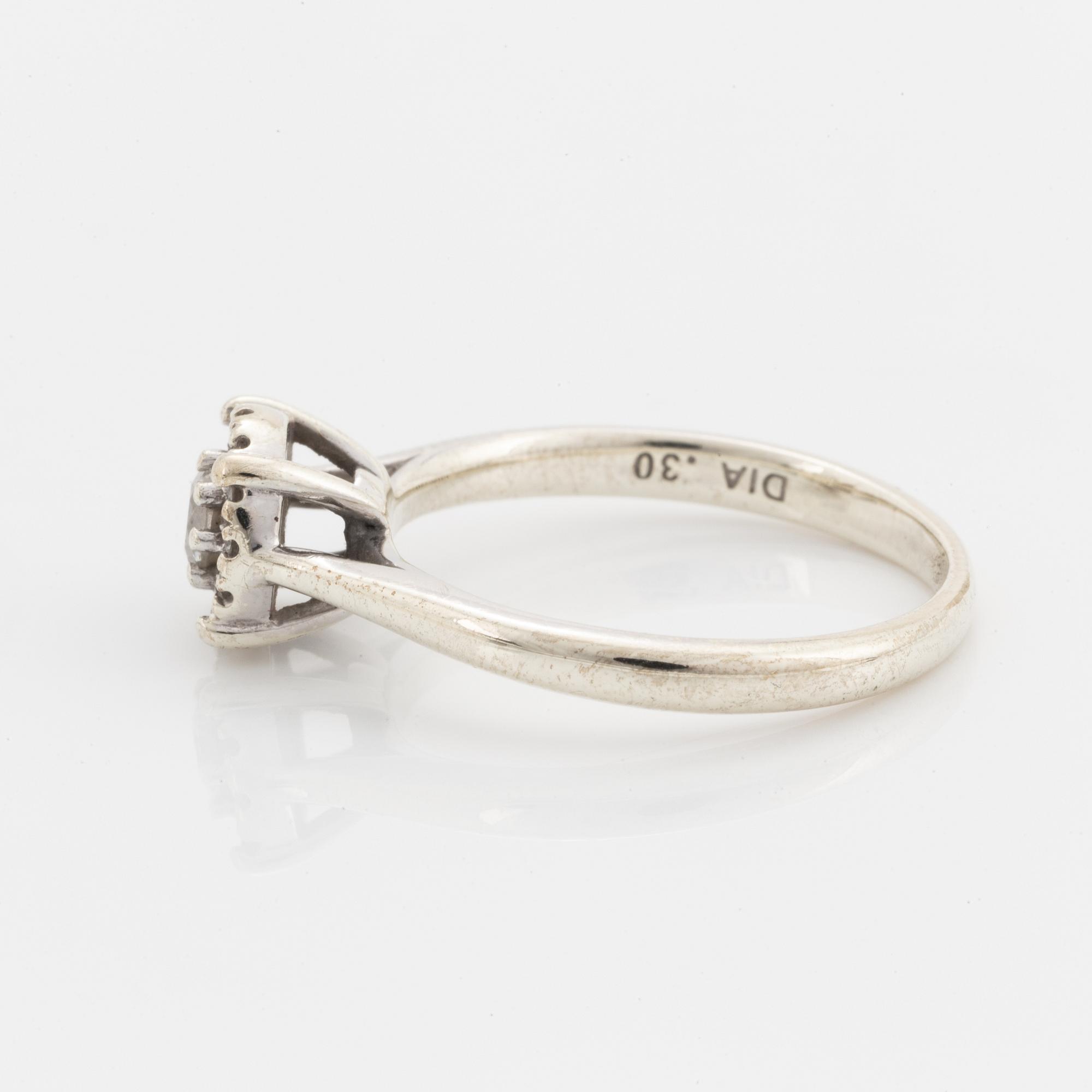 Brilliant-cut diamond ring, total 0,30 ct according to engraving.