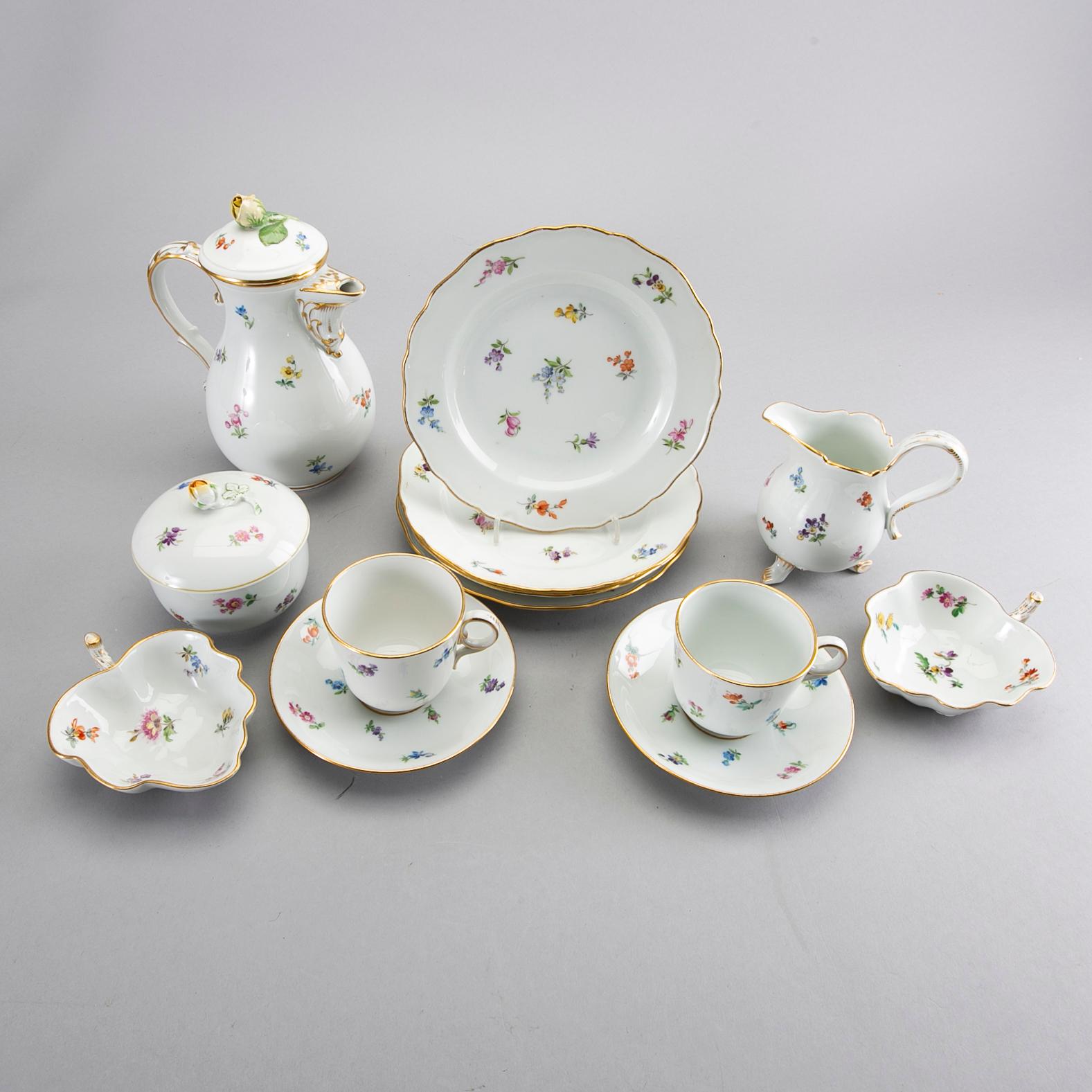A 12 pcs Mesissen porcelain service.