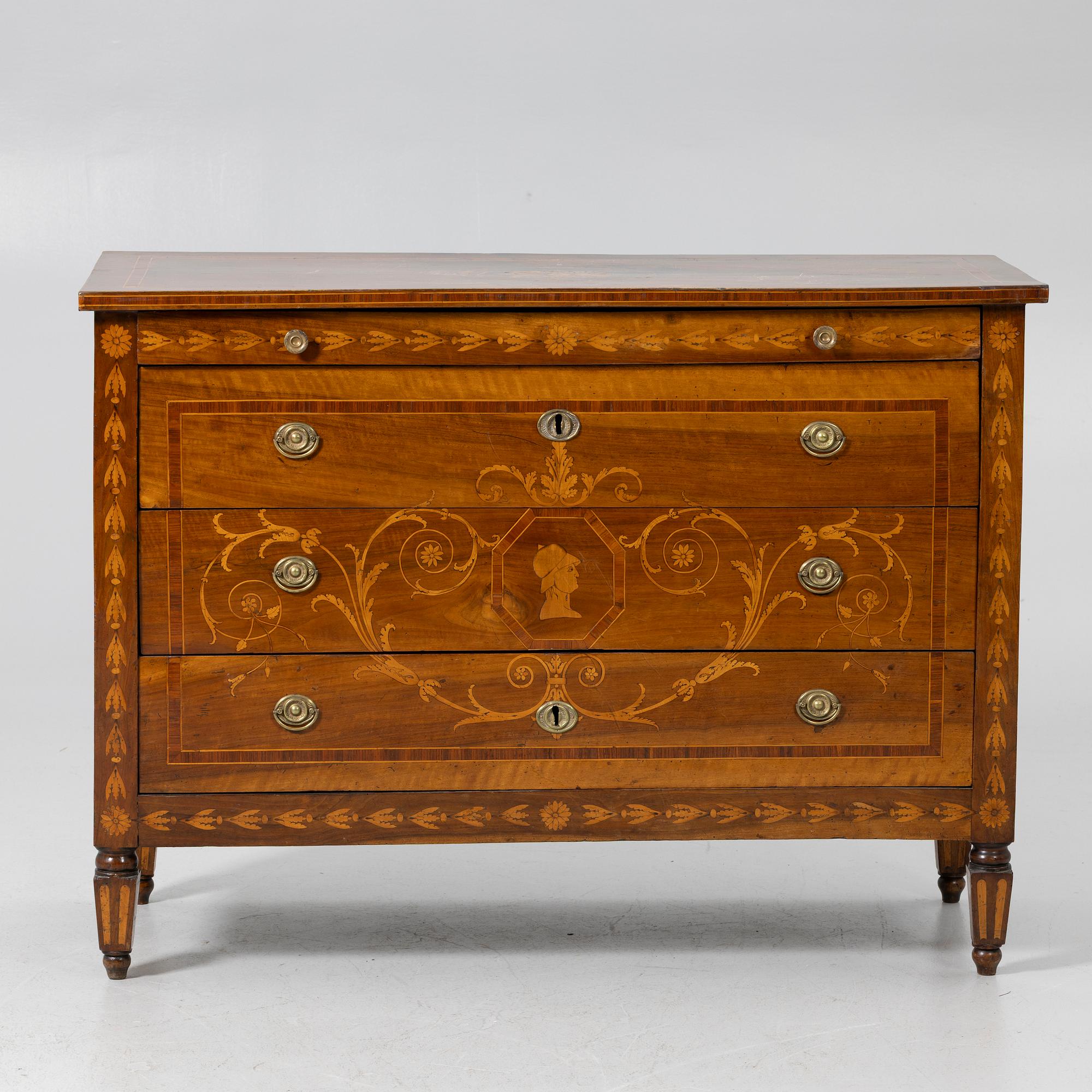 Chest of drawers, Italy, Louis XVI, circa 1800.