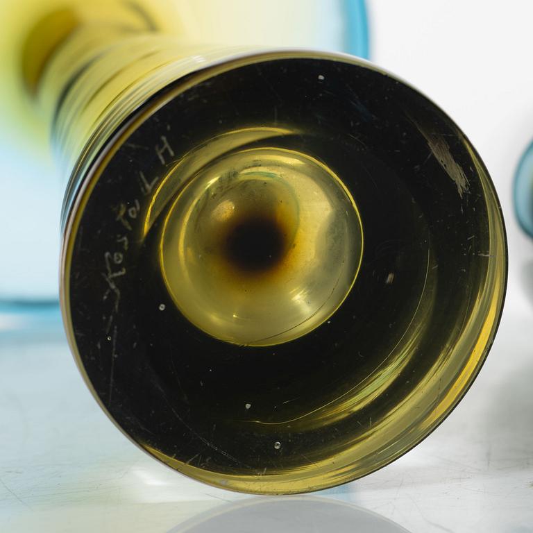 Vicke Lindstrand, four vases, Kosta, mid-20th century.